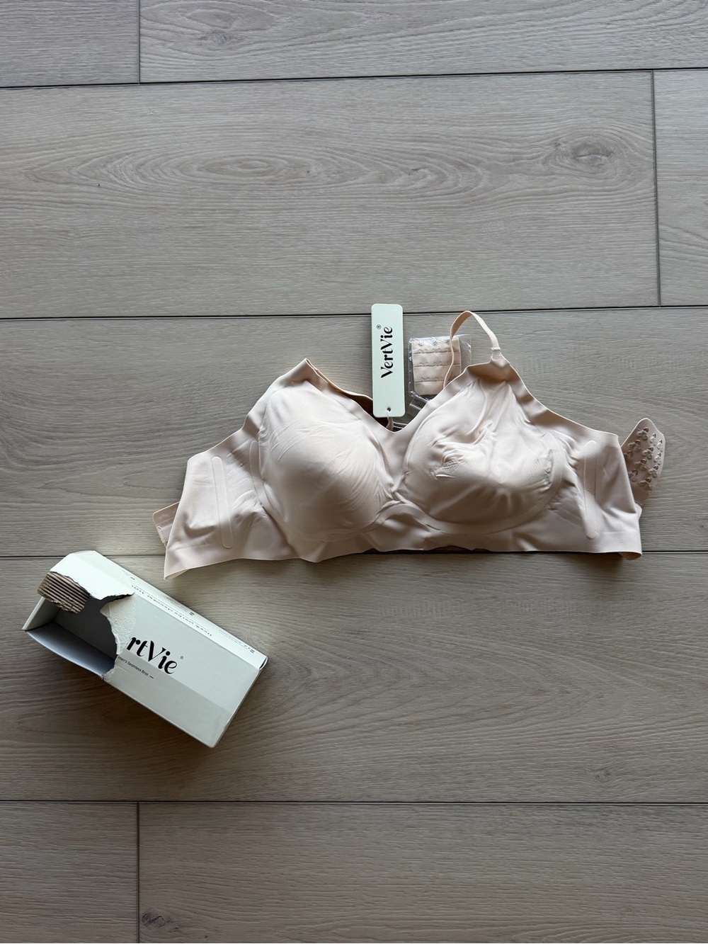Vertvie Seamless Comfort Bra in Nude